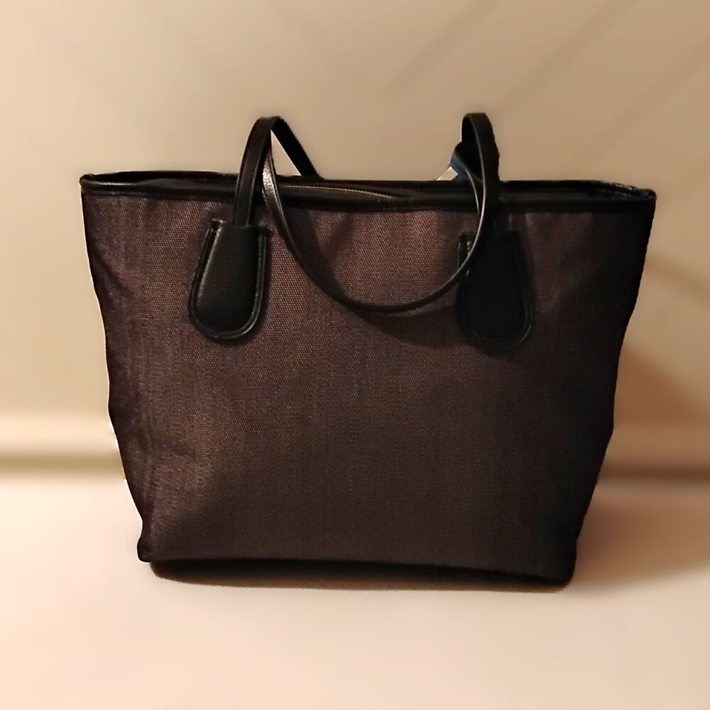 Coach WHS Horse and Carriage Black/Chalk Taxi Tote 35337M - Picture 7 of 16